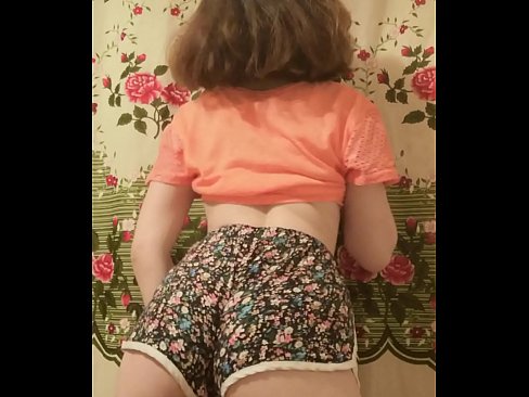 ❤️ Leanabh òg sexy a ’toirt dheth na shorts aice air a’ chamara ️❌ Gnè càileachd aig gd.pornma-com.ru