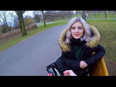 ❤️ Swallows hot cum coigreach airson airgead - blowjob anns a 'phàirc le Eva Elfie ️❌ Gnè càileachd aig gd.pornma-com.ru
